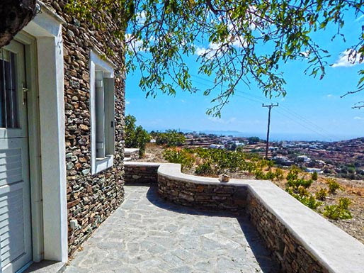 Παραδοσιακός ξενώνας 4 ατόμων στη Σίφνο