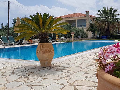 Συγκρότημα κατοικιών στο Παράλιο Άστρος