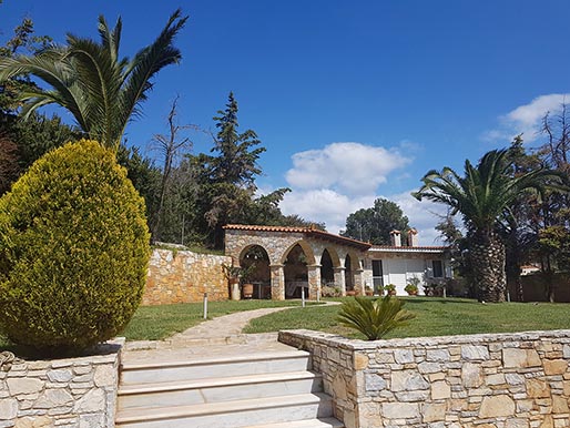 Εξοχική βίλα 6 ατόμων στη Βραυρώνα